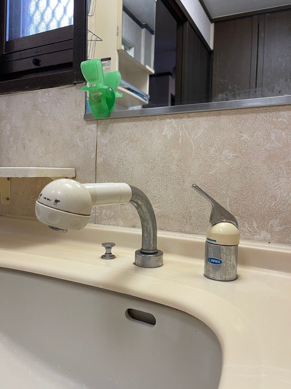 画像0：洗面水栓取付